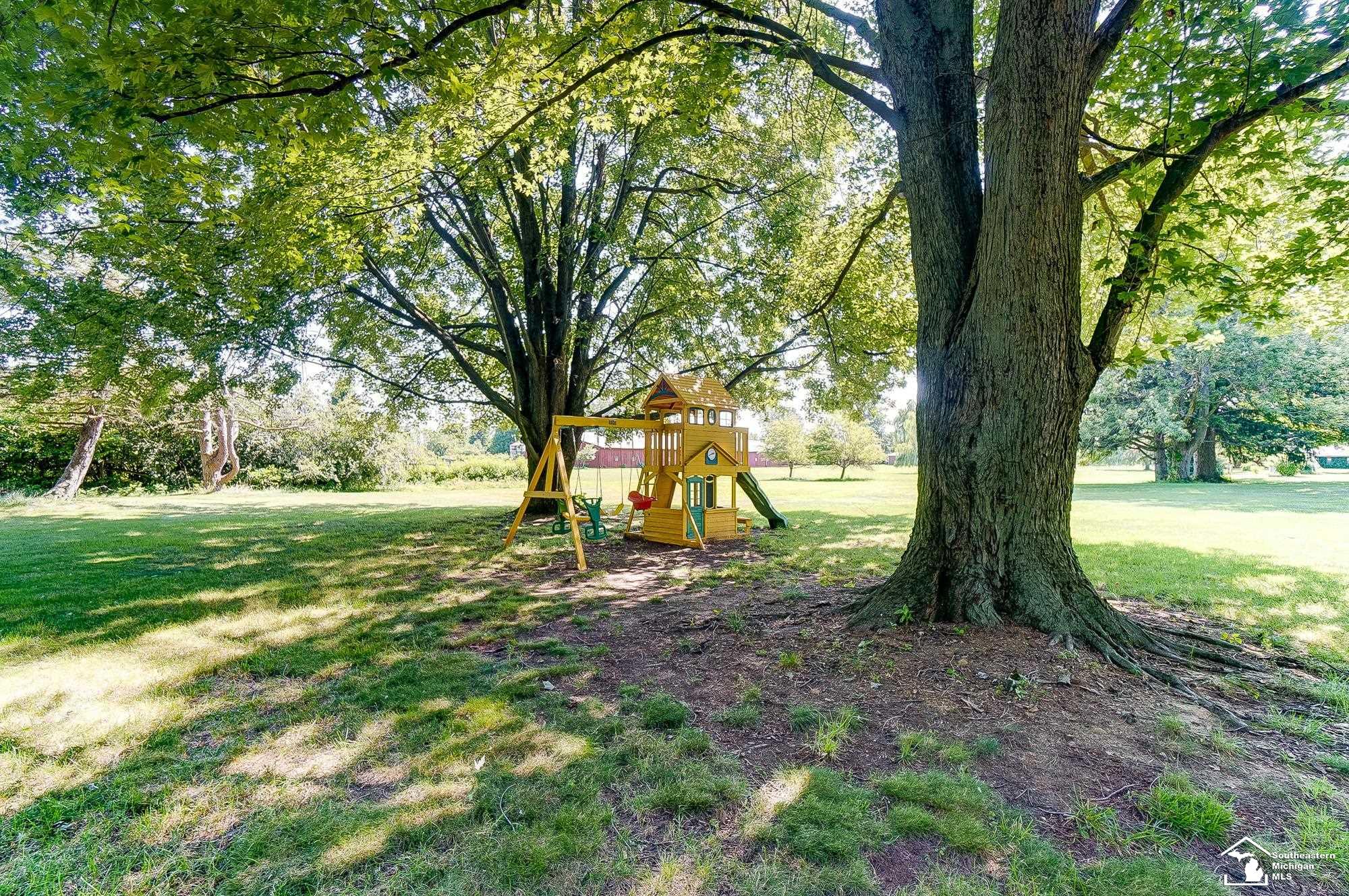 735 East Hurd Road Monroe, MI 48162 - Photo 49 of 51 50148743-80d4d982-8f1d-4fa0-9a9e-cd8bf8e23550.JPG