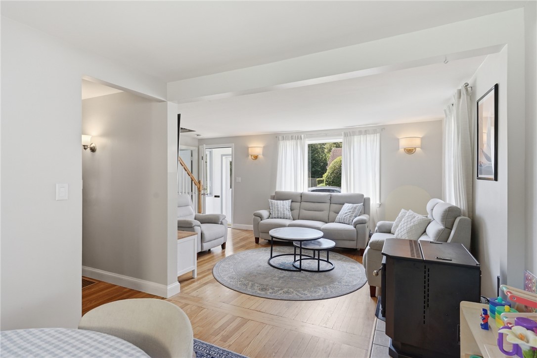 25 King Road Middletown, RI 02842 - Photo 13 of 44