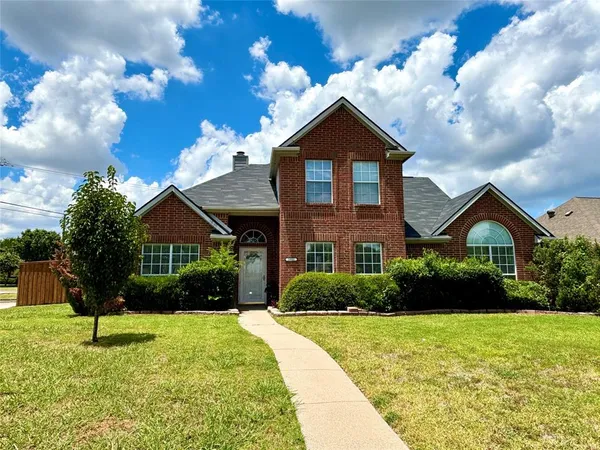 $2,950 | 1805 Country Court, Garland, TX 75040