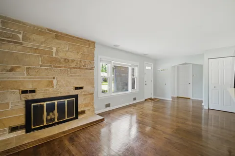 $300,000 | 1522 North Hillside Avenue, Berkeley, IL 60163