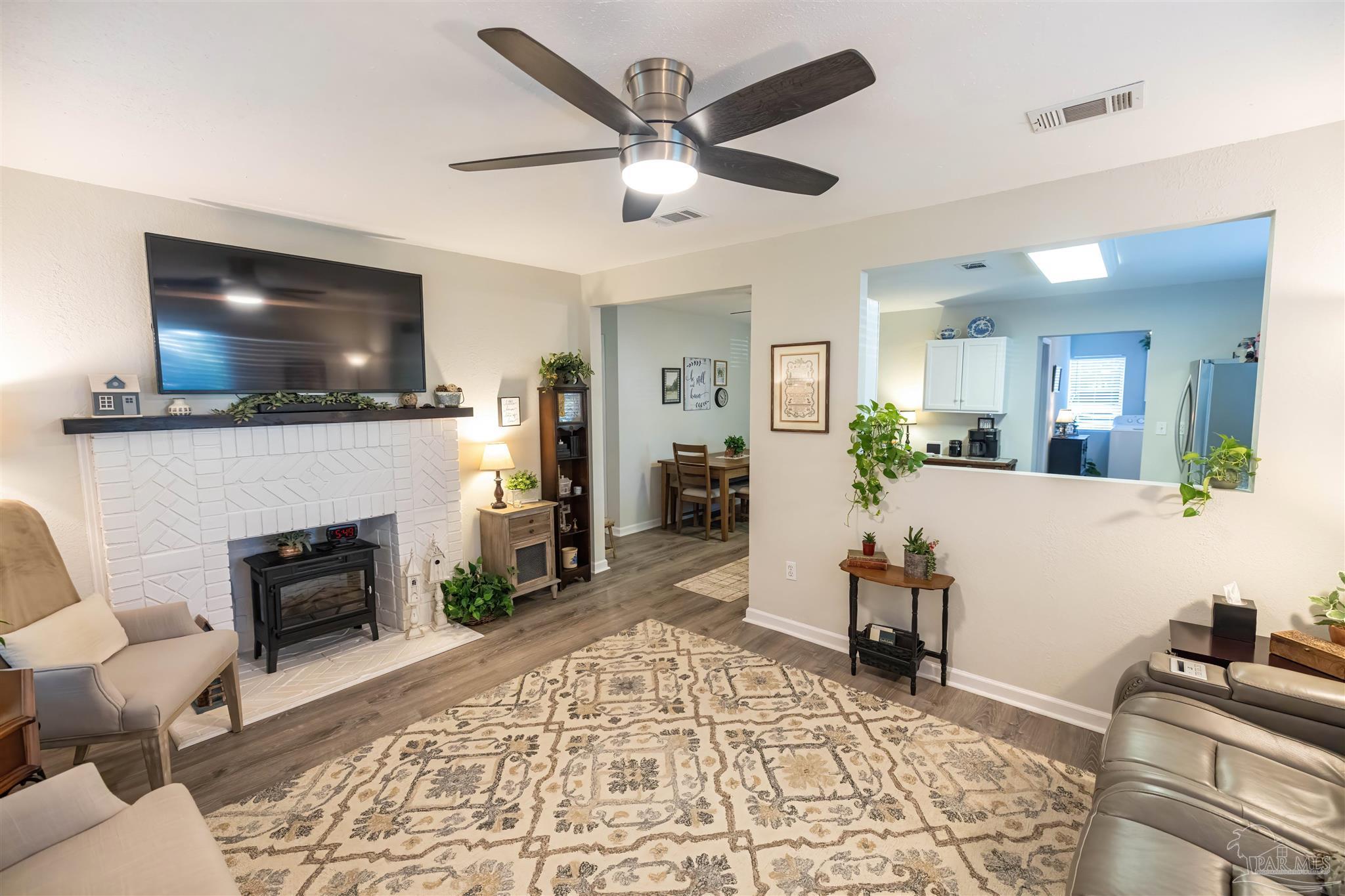 1148 West 9 & Half Mile Road Pensacola, FL 32534 - Photo 17 of 39