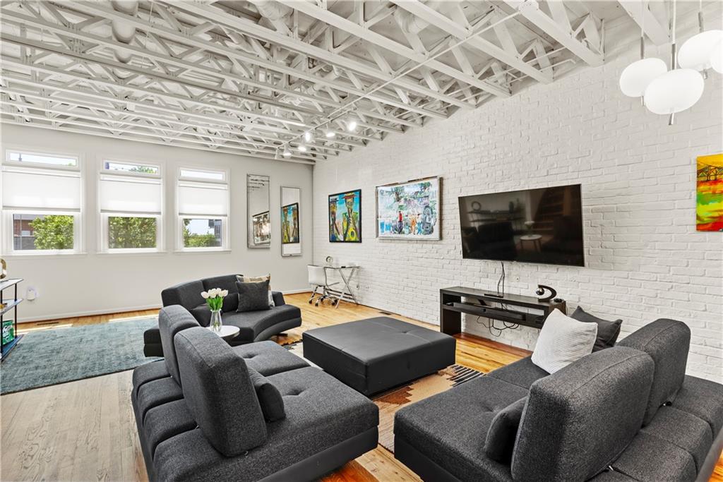 229 Peters Street Southwest, Unit 4 Atlanta, GA 30313 - Photo 2 of 21 Gallery Image 2