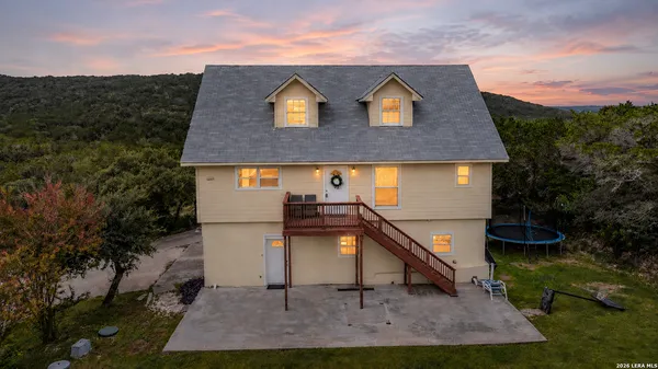 $675,000 | 1722 County Road 270, Mico, TX 78056