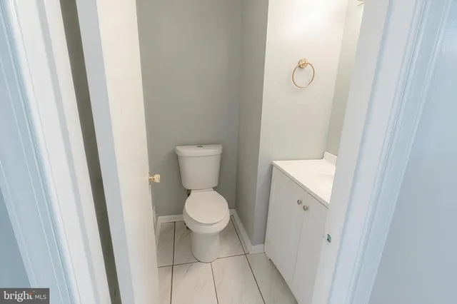 $2,995 | 2343 London Bridge Drive, Silver Spring, MD 20906