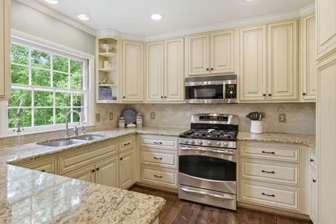 $899,000 | 5802 Vine Ridge Drive, Nashville, TN 37205