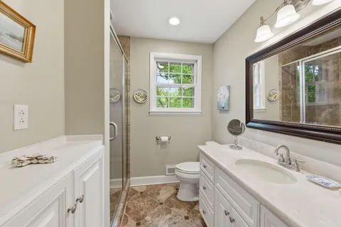 $899,000 | 5802 Vine Ridge Drive, Nashville, TN 37205