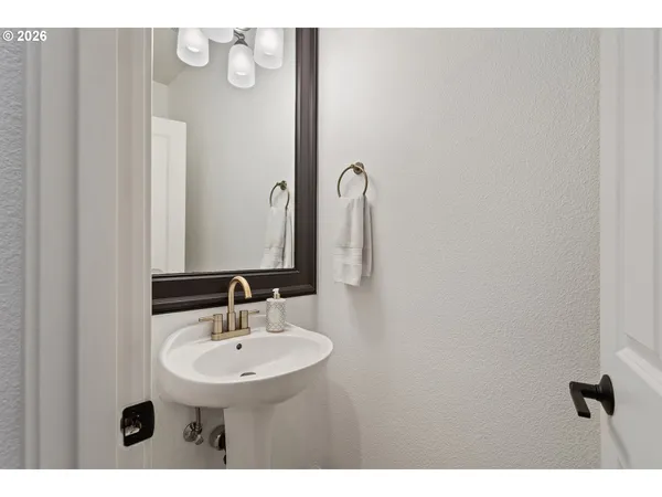 $432,000 | 16167 Northwest Centine Lane, Portland, OR 97229