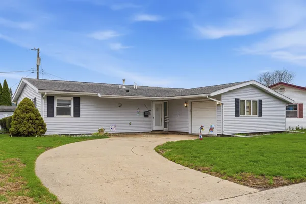 $149,900 | 1201 Long Court, Sterling, IL 61081