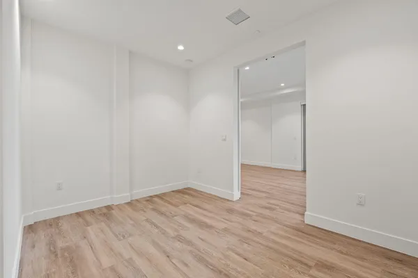 $3,500 | 41 Southwest Seminole Street, Unit 204, Stuart, FL 34994