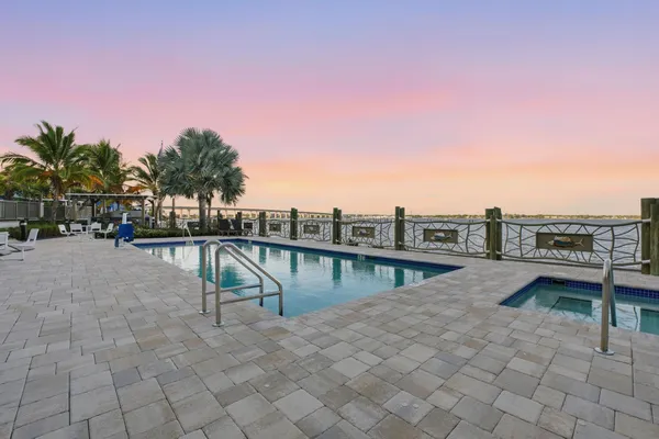 $3,500 | 41 Southwest Seminole Street, Unit 204, Stuart, FL 34994