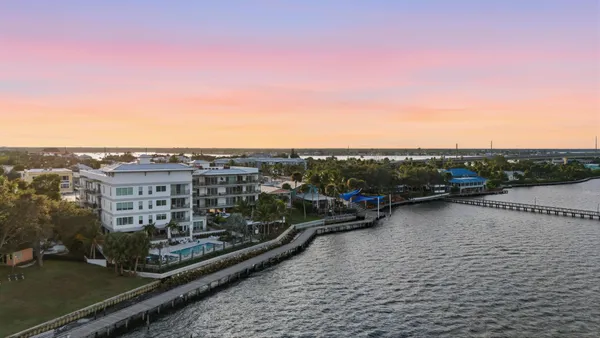 $3,500 | 41 Southwest Seminole Street, Unit 204, Stuart, FL 34994