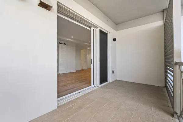 $3,500 | 41 Southwest Seminole Street, Unit 204, Stuart, FL 34994