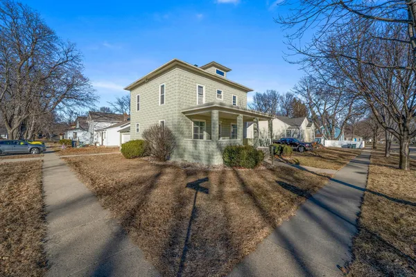 $185,000 | 201 East Adams Avenue, Luverne, MN 56156