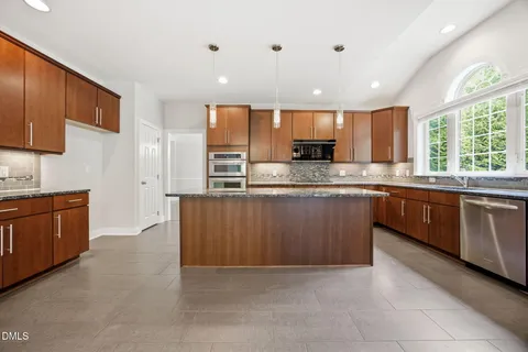 $1,100,000 | 200 Swift Creek Crossing, Durham, NC 27713