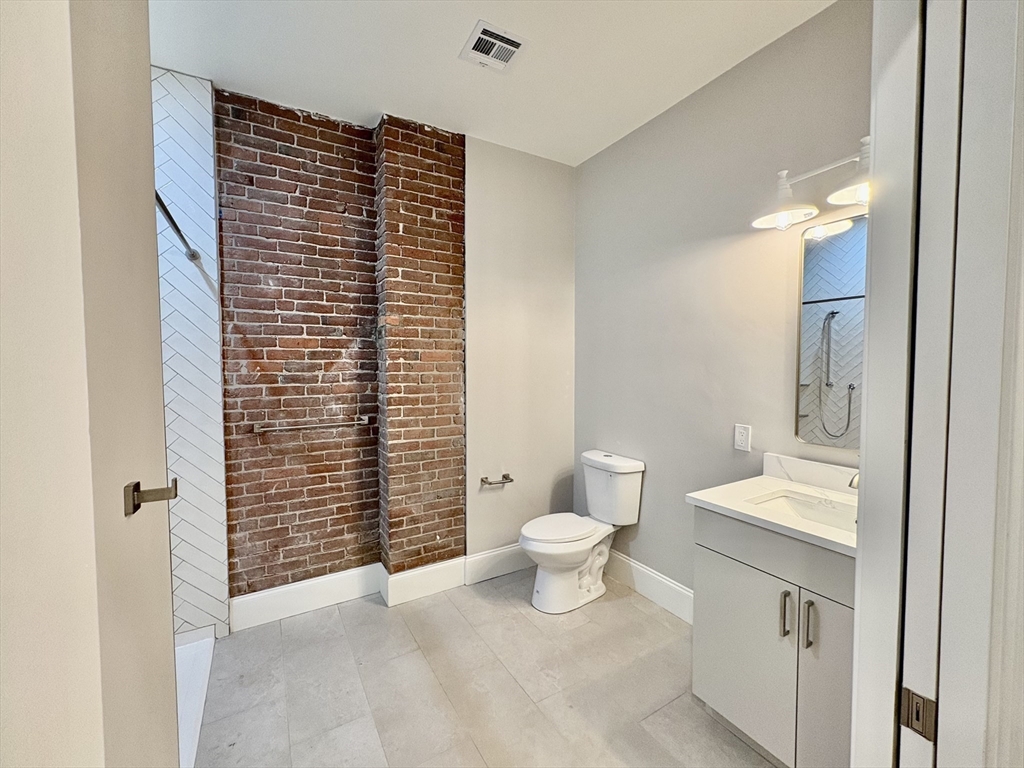 281 Franklin Street, Unit 501 Boston, MA 02110 - Photo 5 of 9