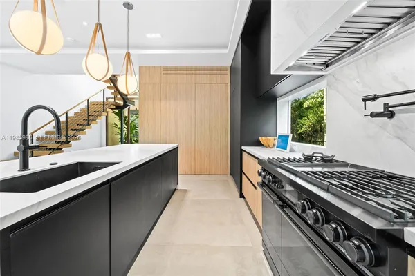 $25,000 | 8625 Northeast 10th Avenue, Miami, FL 33138