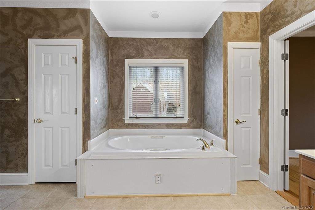 11691 Terrill Ridge Drive, Unit 57 Davidson, NC 28036 - Photo 12 of 46 Gallery Image 12