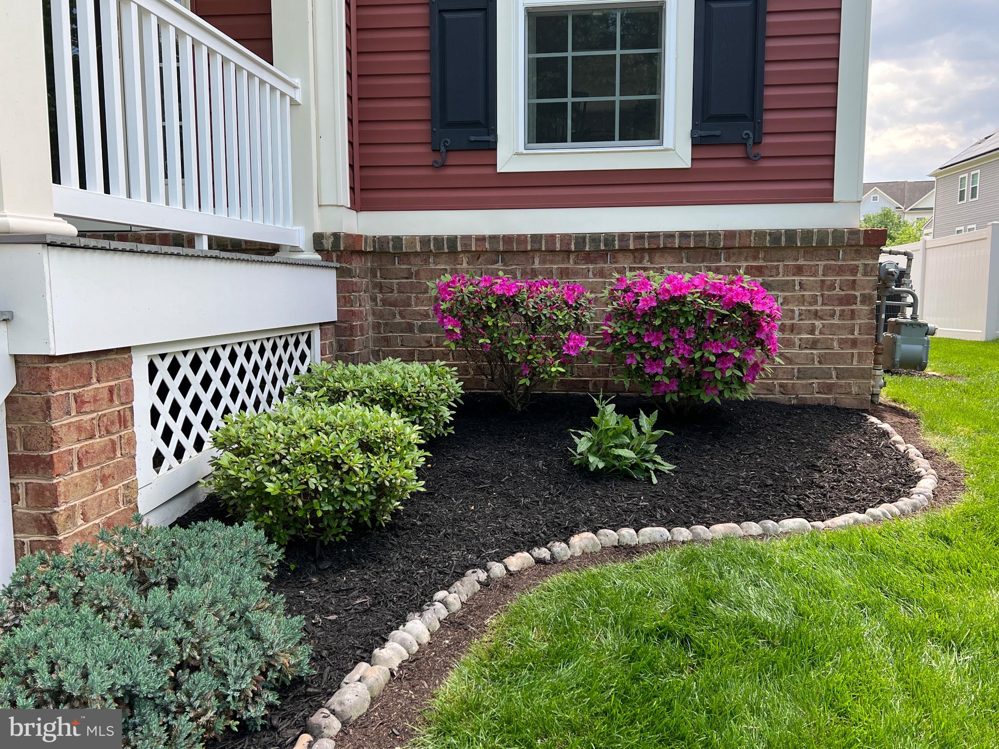 1712 Renaissance Drive Baltimore, MD 21221 - Photo 70 of 73 Landscaping front