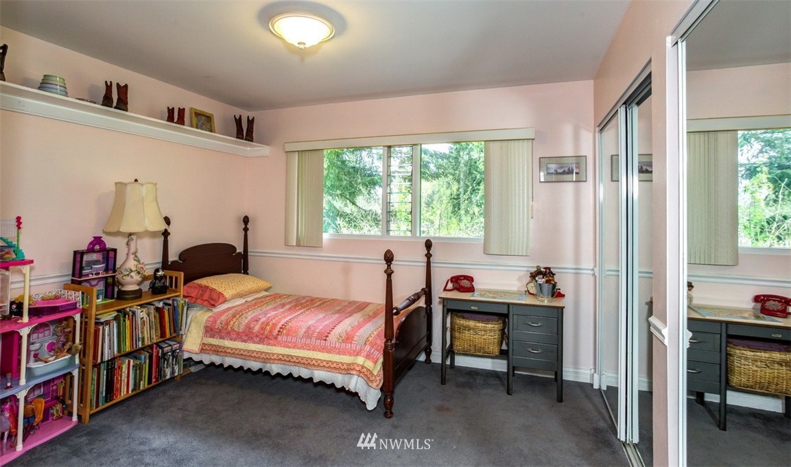 4003 Lakeway Drive Bellingham, WA 98229 - Photo 10 of 24