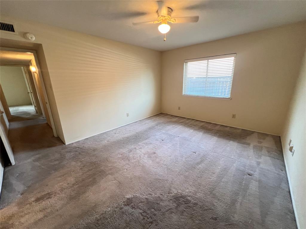 2107 Victoria Road Carrollton, TX 75007 - Photo 22 of 39