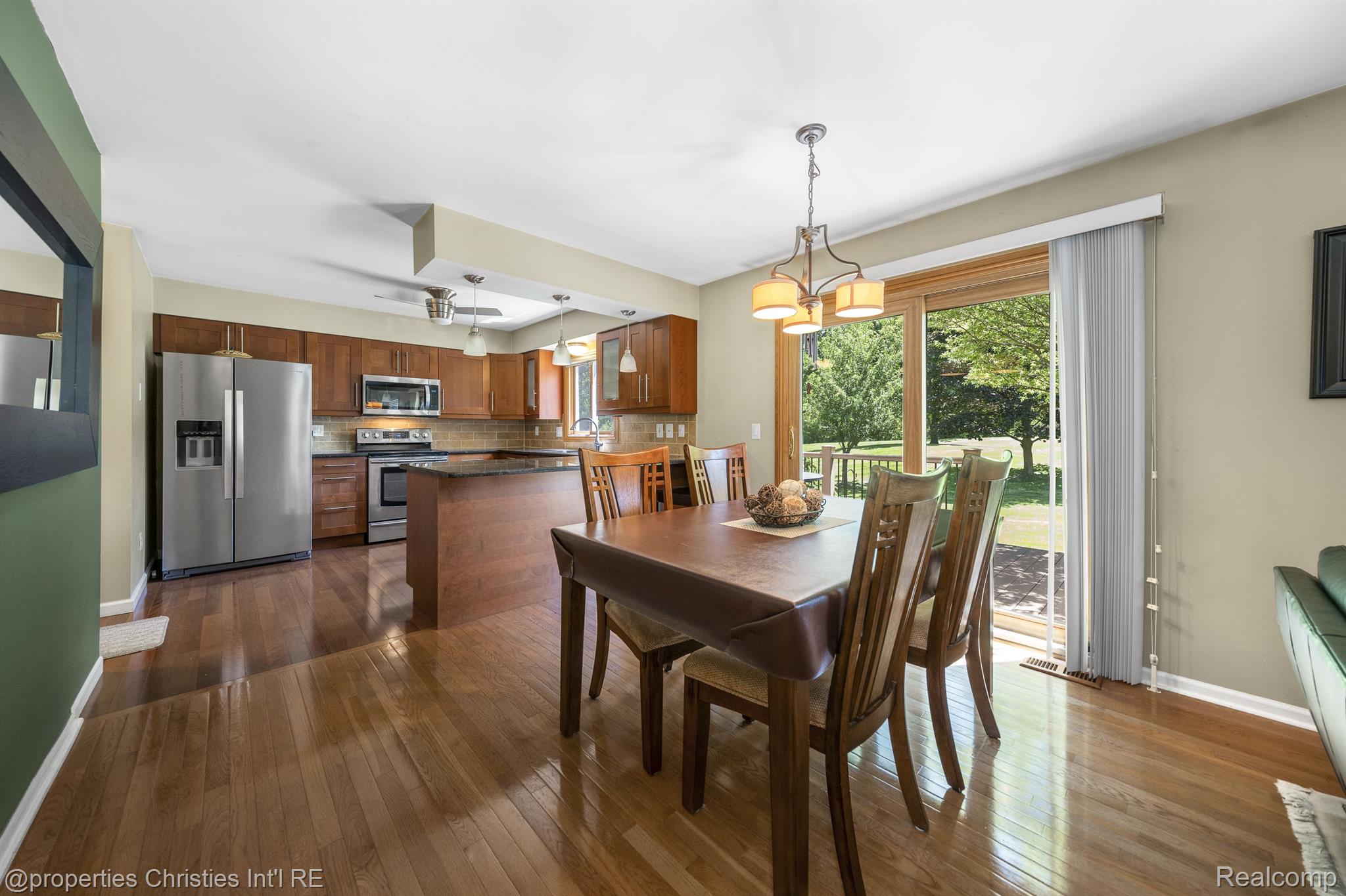 2163 Rochelle Park Drive Rochester, MI 48309 - Photo 11 of 35 Dining room with view of kitchen