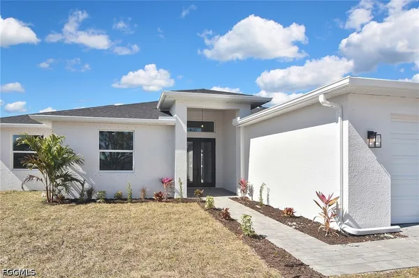 $2,300 | 1406 Northwest 19th Street, Cape Coral, FL 33993