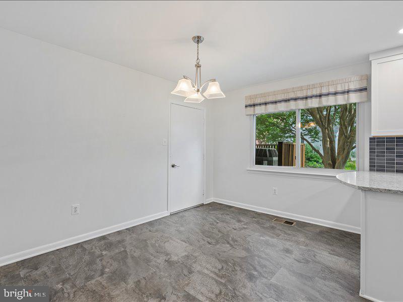 1428 Yellowwood Court Reston, VA 20190 - Photo 10 of 30 Kitchen Casual Dining Area