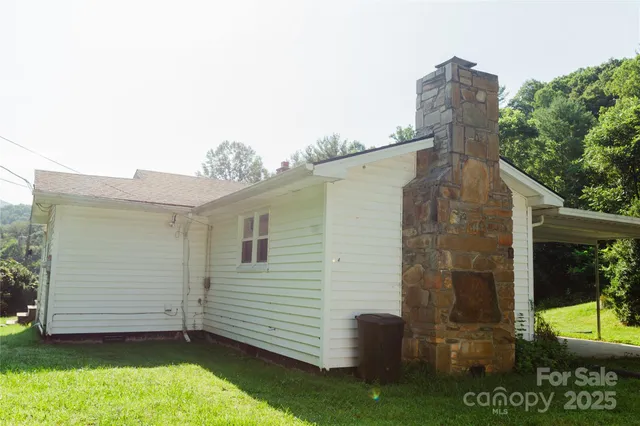 $245,000 | 607 Fred Sparks Road, Bakersville, NC 28705