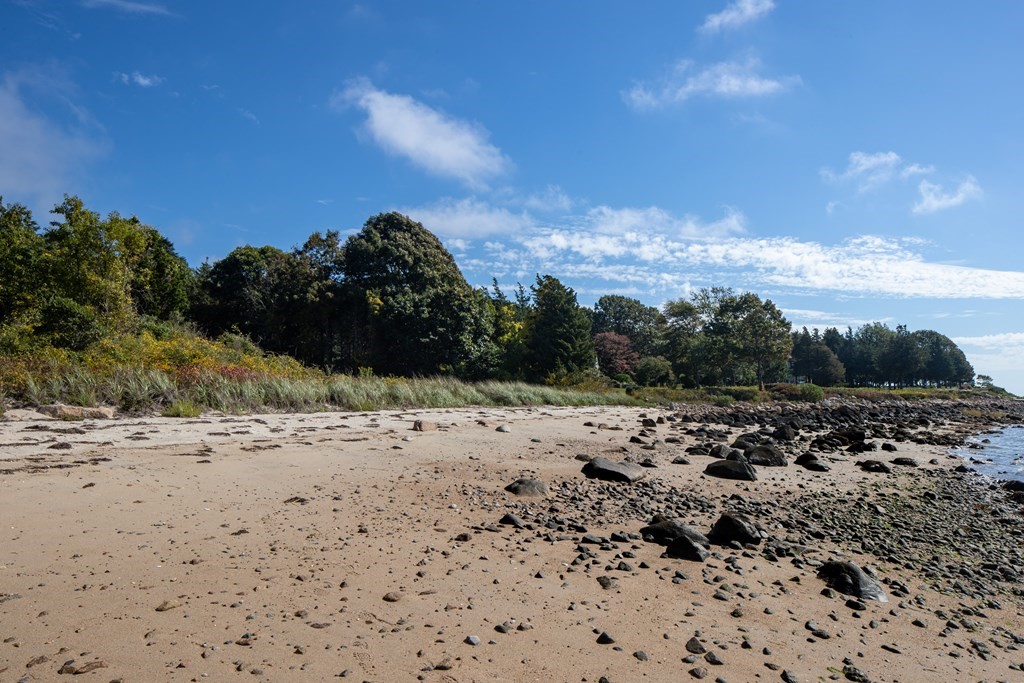38 Ned's Point Road Mattapoisett, MA 02739 - Photo 9 of 42 Gallery Image 9