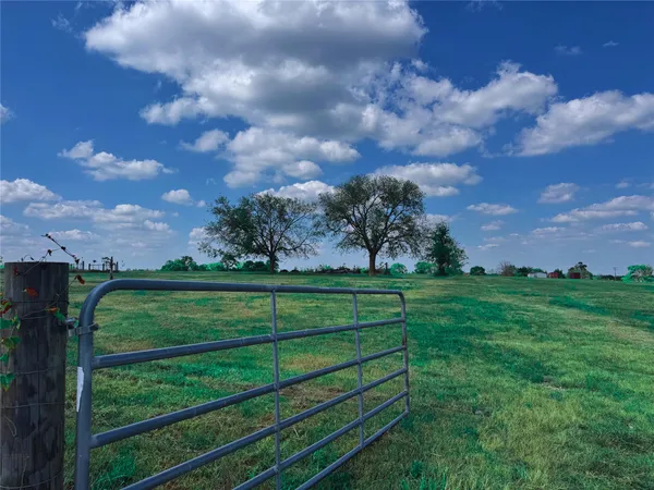 $489,000 | 6015 Farm To Market 1486, Richards, TX 77873