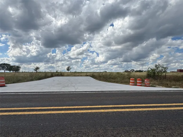 $499,000 | 6015 Farm To Market 1486, Richards, TX 77873