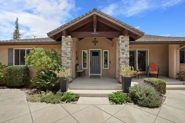 $840,000 | 8 South Fairmont Avenue, Lodi, CA 95240