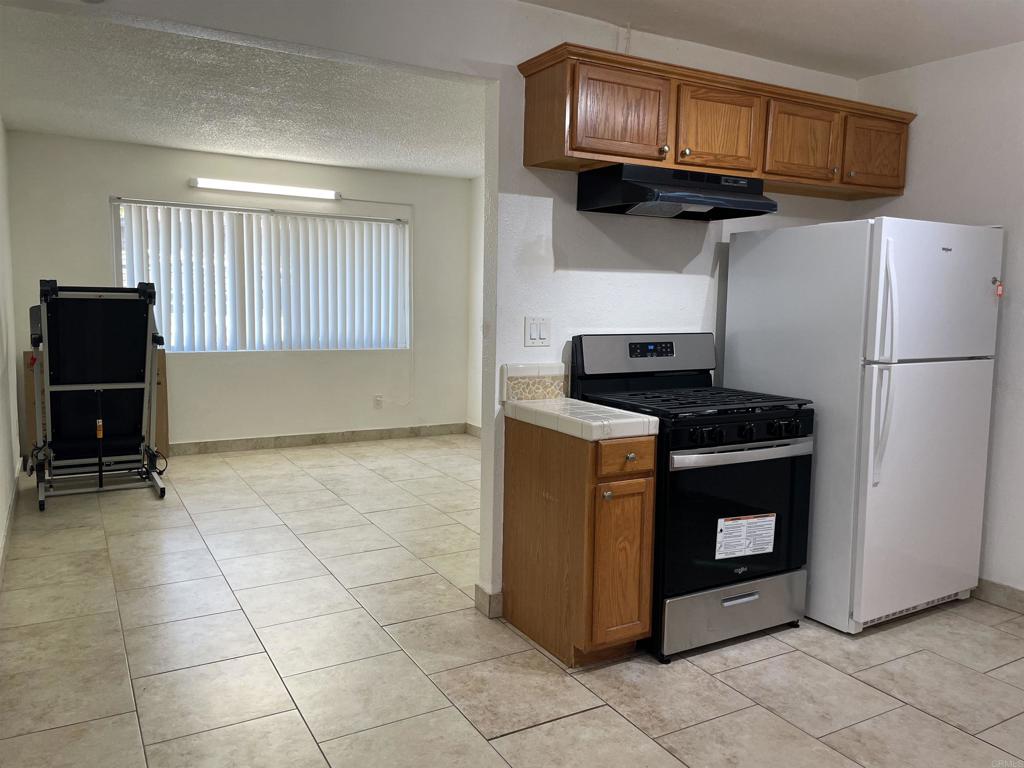 1210-16 Helix Street Spring Valley, CA 91977 - Photo 7 of 36 Gallery Image 7