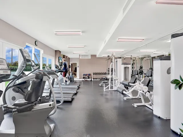 $375,000 | 3000 Coral Way, Unit 1009, Miami, FL 33145