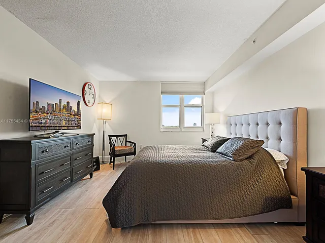 $375,000 | 3000 Coral Way, Unit 1009, Miami, FL 33145