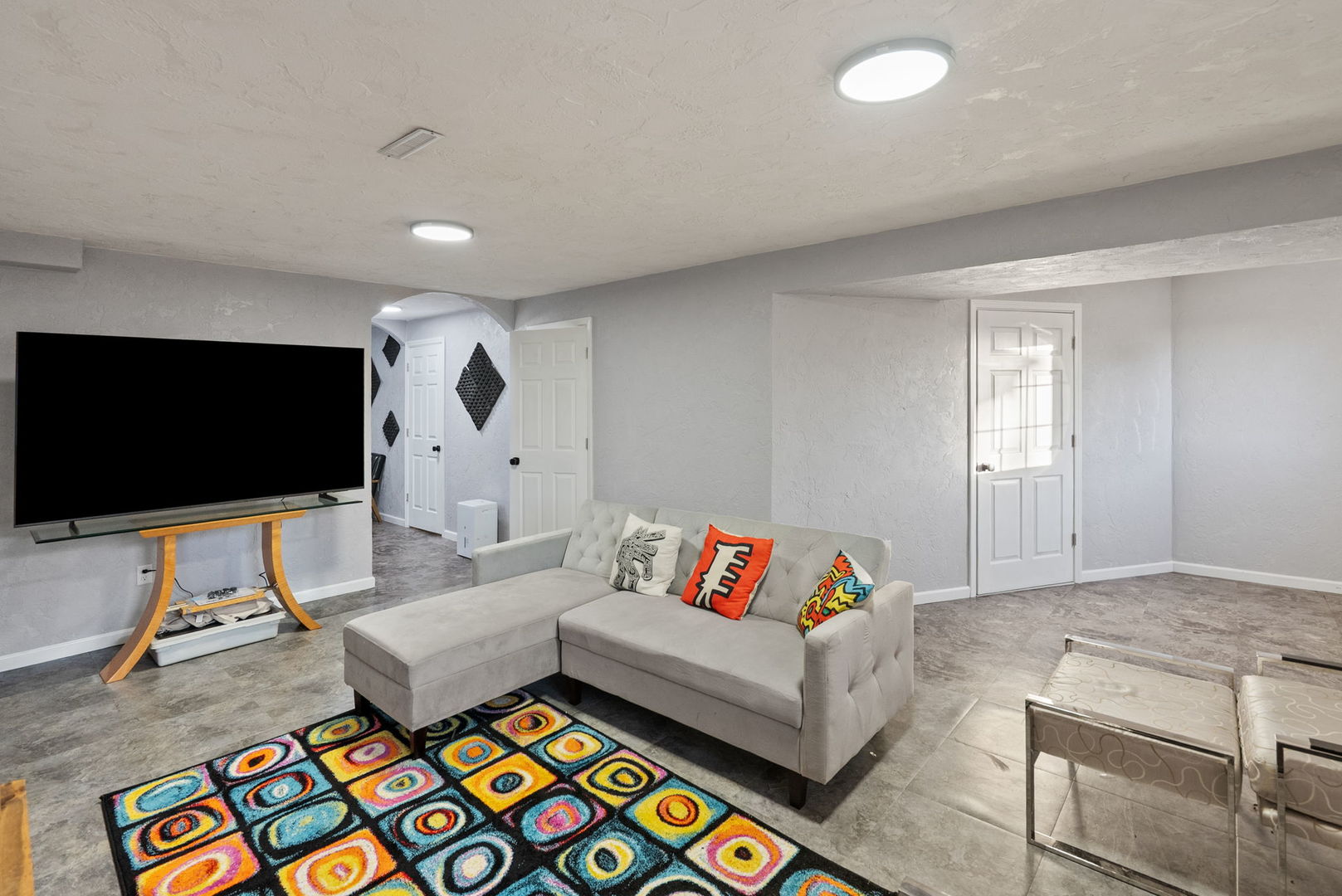 712 Fairfield Road Port Byron, IL 61275 - Photo 19 of 45 a living room with furniture and a flat screen tv