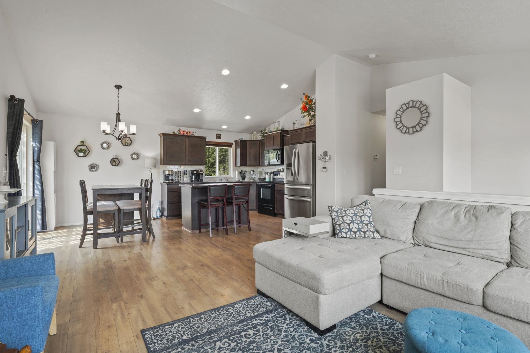 1002 South Collins Road Spokane Valley, WA 99216 - Photo 11 of 47