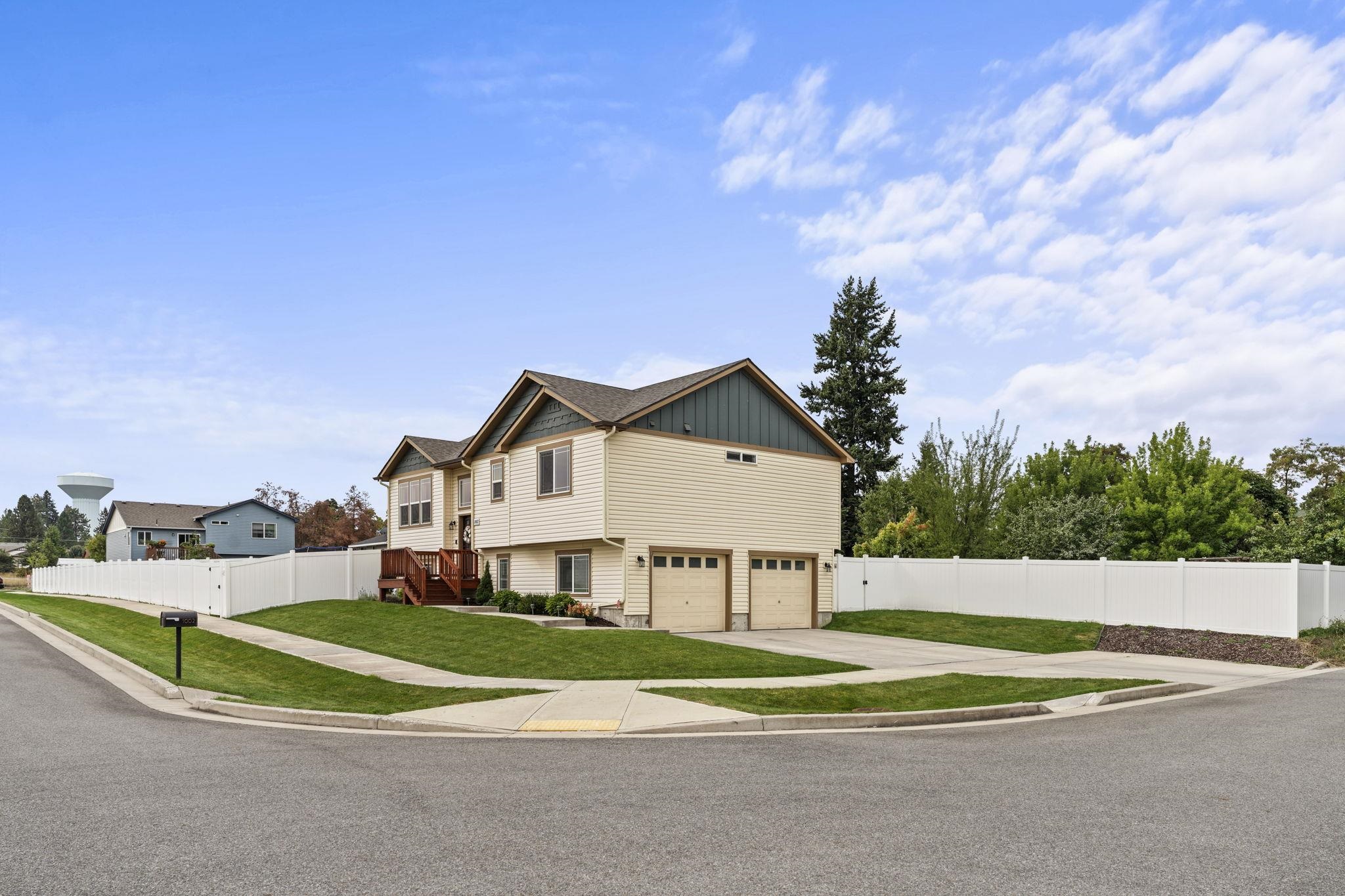 1002 South Collins Road Spokane Valley, WA 99216 - Photo 3 of 47