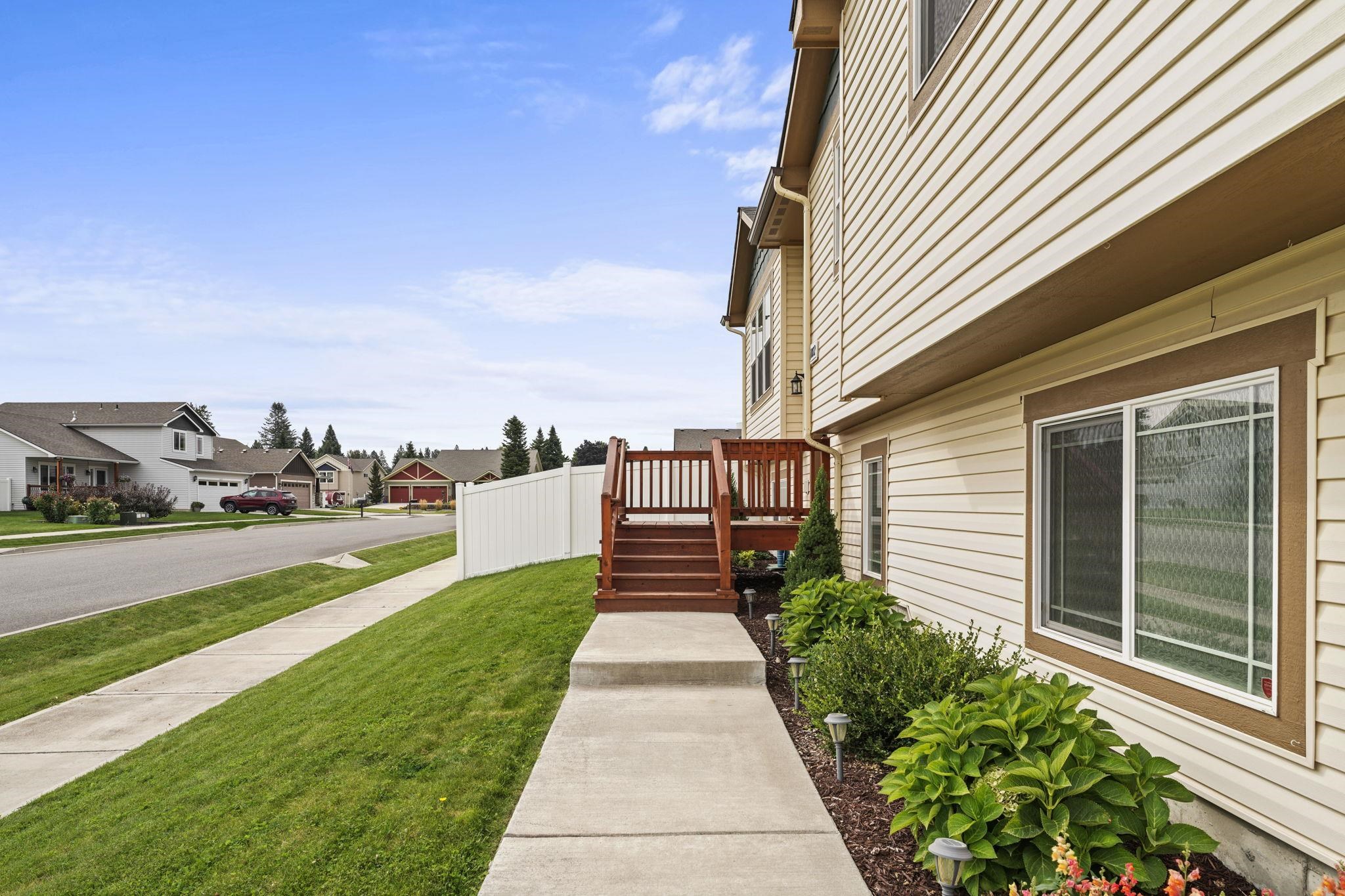1002 South Collins Road Spokane Valley, WA 99216 - Photo 5 of 47