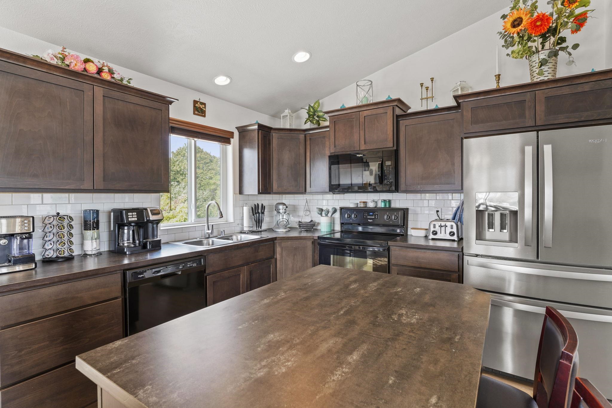 1002 South Collins Road Spokane Valley, WA 99216 - Photo 9 of 47