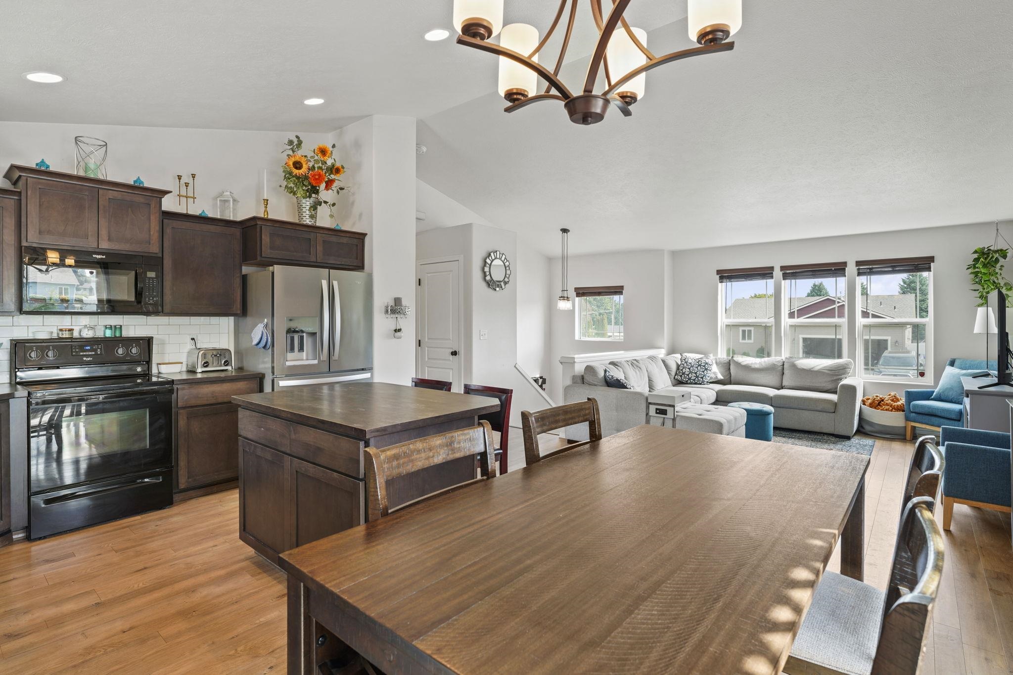 1002 South Collins Road Spokane Valley, WA 99216 - Photo 10 of 47