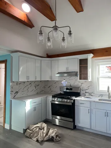 $2,400 | 403 Cooke Street, Waterbury, CT 06710