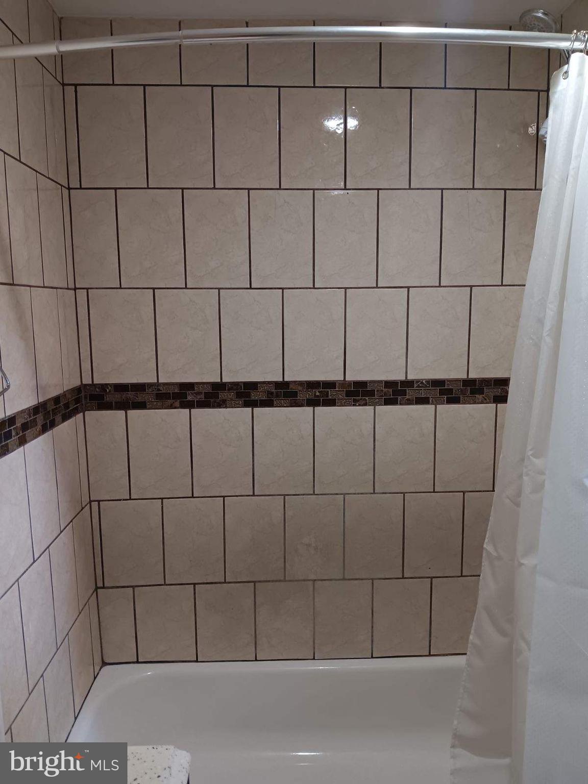 3112 West Gordon Street Philadelphia, PA 19132 - Photo 19 of 24 Hall Bath