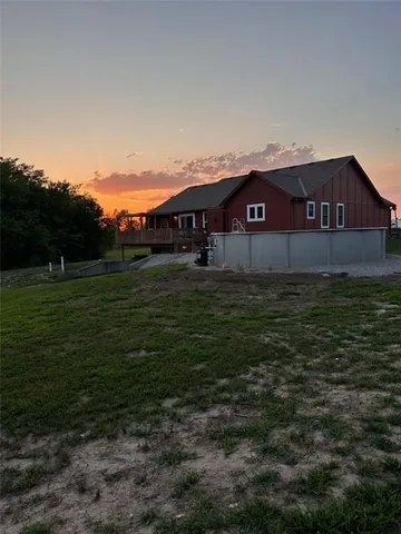 $585,000 | 453 Northeast County Road 14004, Adrian, MO 64720