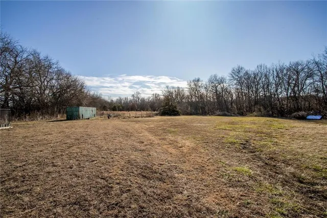 $585,000 | 453 Northeast County Road 14004, Adrian, MO 64720