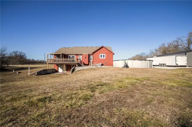 $585,000 | 453 Northeast County Road 14004, Adrian, MO 64720