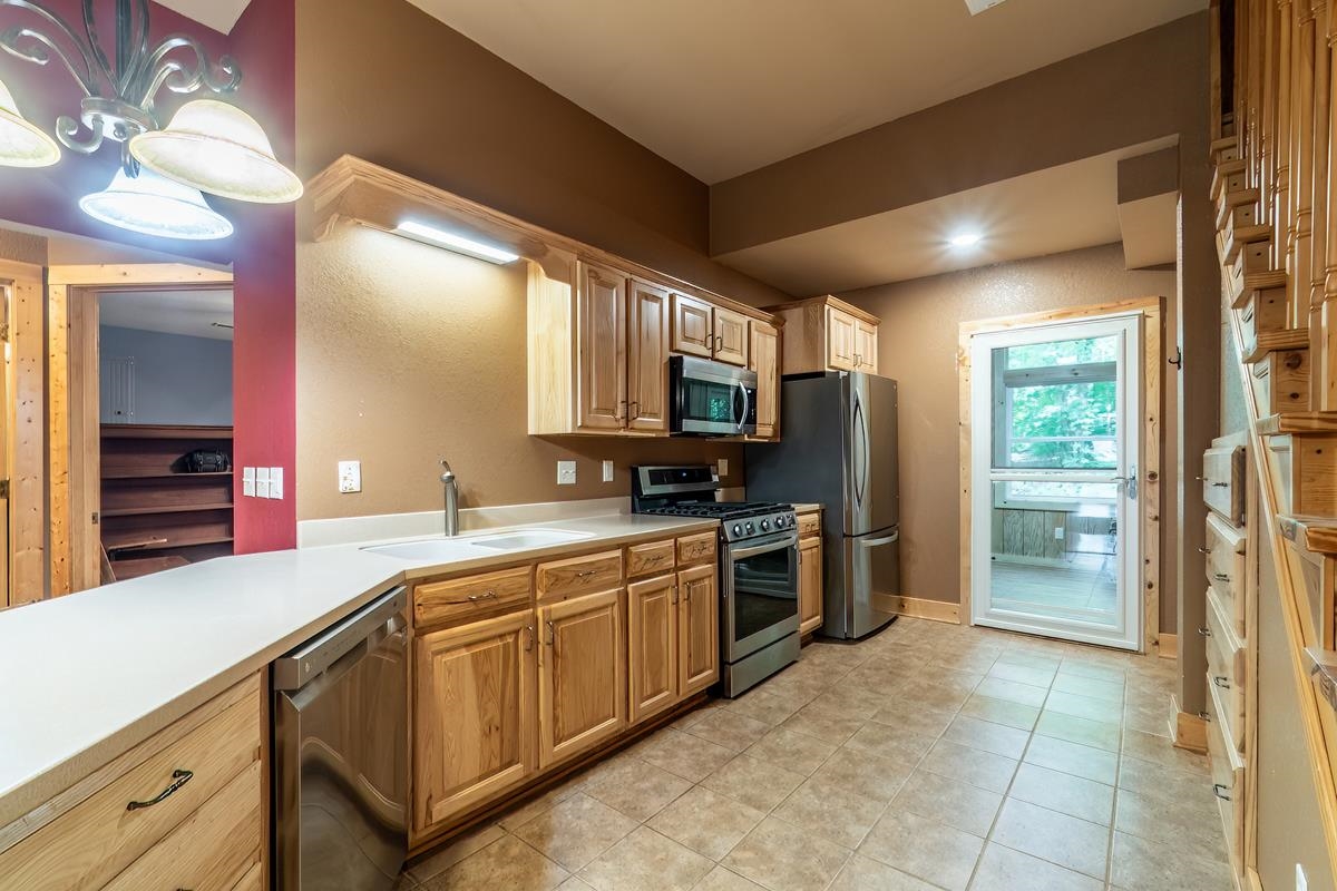 5775 North 175 West Howe, IN 46746 - Photo 7 of 36