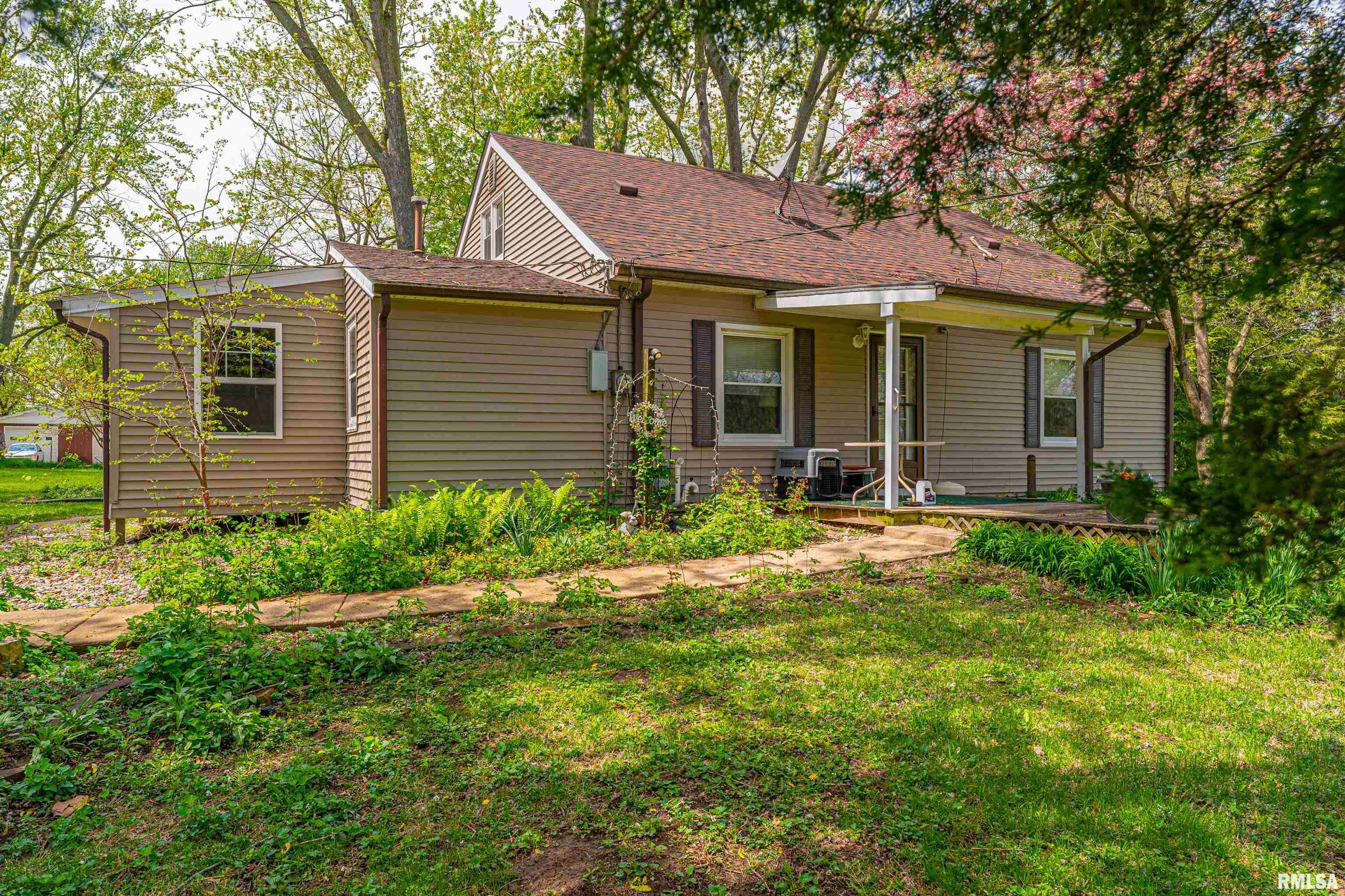 6112 Turkey Run Road Sherman, IL 62684 - Photo 6 of 36 Gallery Image 6