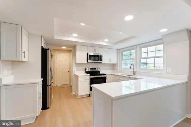 $889,900 | 1330 Rock Chapel Road, Herndon, VA 20170