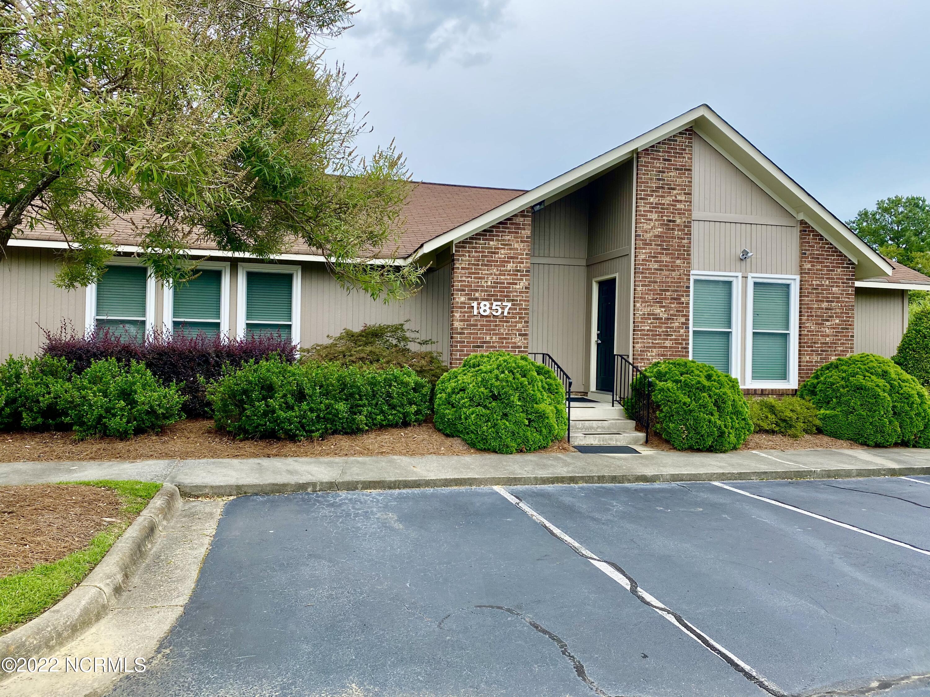 2060 Quail Ridge Road, Unit E Greenville, NC 27858 - Photo 31 of 31 Clubhouse